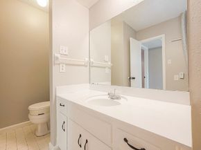 1108 W Tri Oaks Lane 150, Houston TX 77043