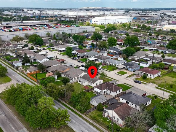 402 Meters Street, Houston TX 77020