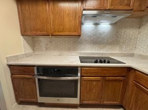 2700 Bellefontaine Street B8, Houston TX 77025