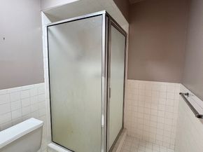 2700 Bellefontaine Street B8, Houston TX 77025