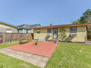 221 N Hagerman Street, Houston TX 77011