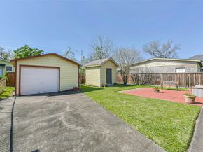 221 N Hagerman Street, Houston TX 77011