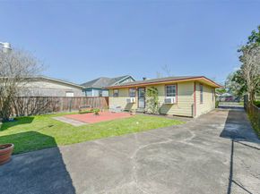 221 N Hagerman Street, Houston TX 77011