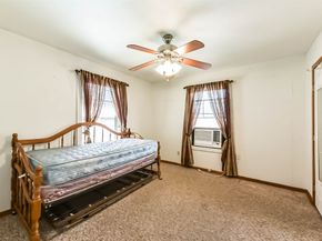 221 N Hagerman Street, Houston TX 77011
