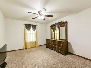 221 N Hagerman Street, Houston TX 77011