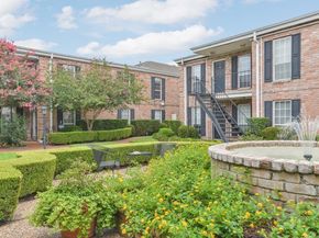 6402 Del Monte Drive 30, Houston TX 77057