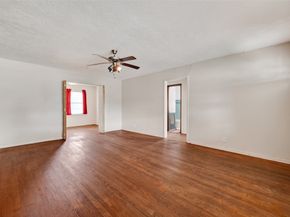 3827 Erby Street, Houston TX 77023