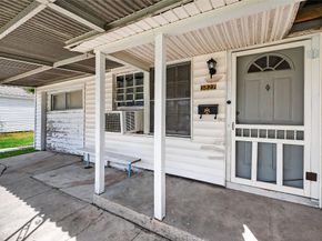 3827 Erby Street, Houston TX 77023