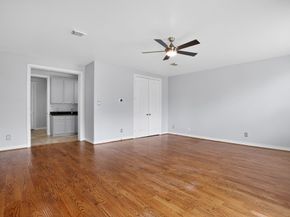 5719 Darling Street, Houston TX 77007