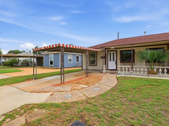 407 Meters Street, Houston TX 77020