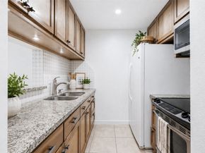 7200 Clarewood Drive 1700, Houston TX 77036