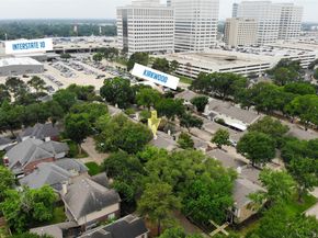 1313 Reddleshire Lane 1313, Houston TX 77043