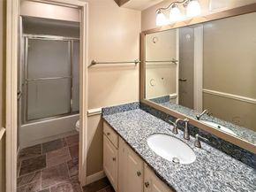 1313 Reddleshire Lane 1313, Houston TX 77043