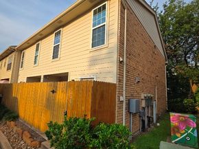 10615 Briar Forest Drive 1001, Houston TX 77042