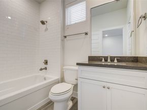 2810 Grand Fountains Drive B, Houston TX 77054