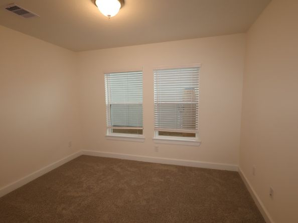 3016 Tres Olivos Drive, Houston TX 77047