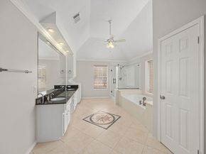 7915 Capri Circle, Houston TX 77095