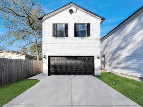 8719 Compton Street, Houston TX 77016