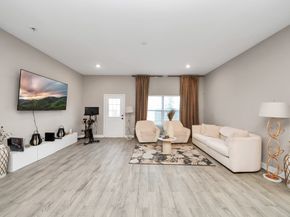 8719 Compton Street, Houston TX 77016