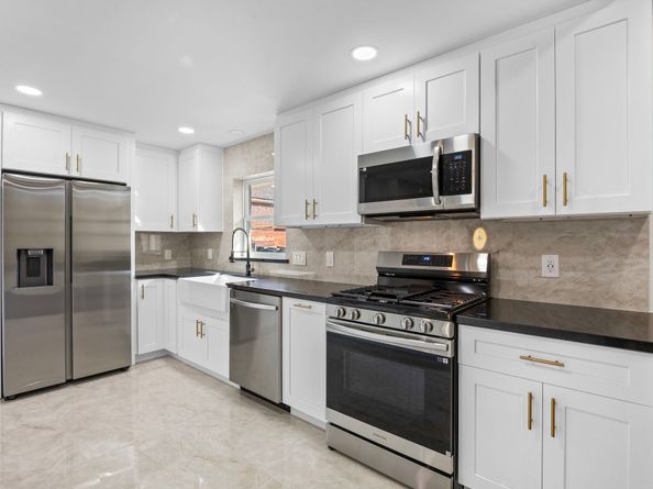 6934 Heron Drive, Houston TX 77087