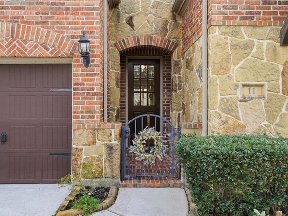 11 Kayak Ridge Drive, The Woodlands TX 77389