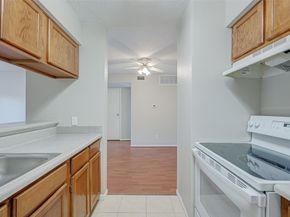 2120 El Paseo Street 2407, Houston TX 77054