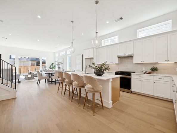 1524 W 21st St, Houston TX 77008