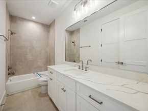 1524 W 21st St, Houston TX 77008