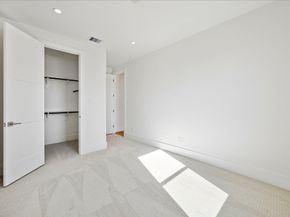 1524 W 21st St, Houston TX 77008