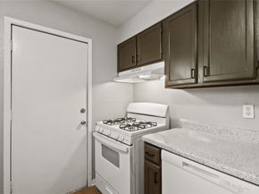 7306 Parker Road, Houston TX 77016