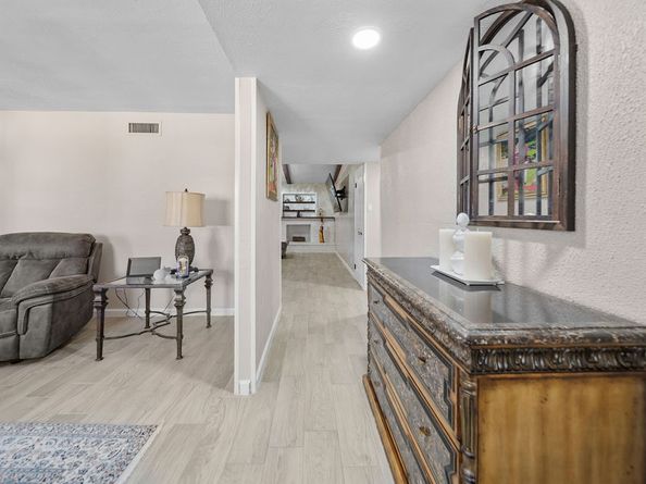 16915 Clan Macgregor Drive, Houston TX 77084