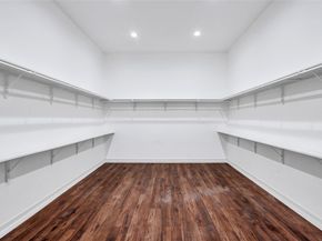 7045 Cayton Street, Houston TX 77061