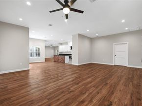 7045 Cayton Street, Houston TX 77061