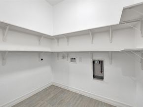 7045 Cayton Street, Houston TX 77061