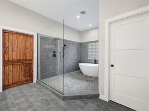 7045 Cayton Street, Houston TX 77061