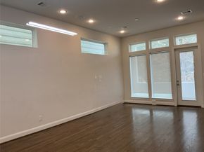 3123 Leeland Street, Houston TX 77003