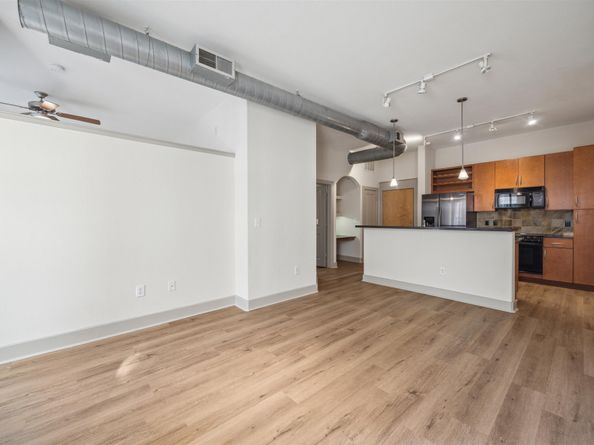 1901 Post Oak Boulevard 2307, Houston TX 77056