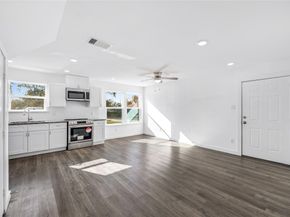 7123 Bywood Street, Houston TX 77028