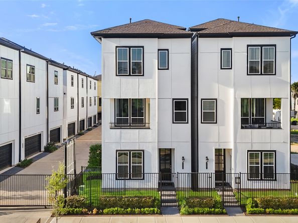 2708 Grand Fountains Drive C, Houston TX 77054