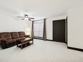 11540 Chimney Rock Road 112, Houston TX 77035