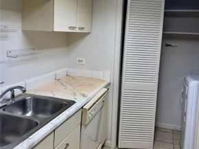 3525 Sage Road 813, Houston TX 77056