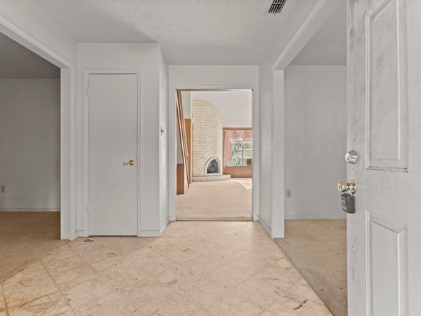 11430 Sagewhite Drive, Houston TX 77089