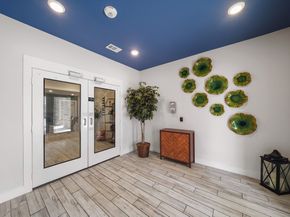 6804 Westview Drive 2201, Houston TX 77055