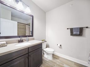 6804 Westview Drive 2201, Houston TX 77055