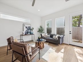 1918 Luna Woods Lane, Houston TX 77055