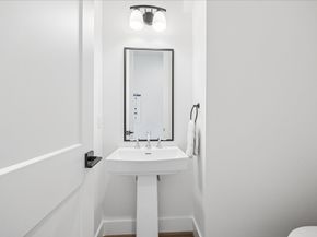 1918 Luna Woods Lane, Houston TX 77055