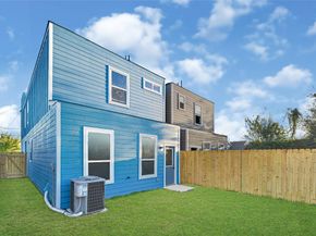 7602 Avenue J, Houston TX 77012