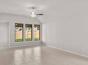 1068 Shoal Creek Trail, Conroe TX 77304