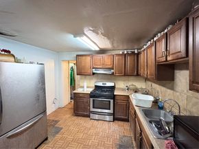 8922 Heatherside Street, Houston TX 77016