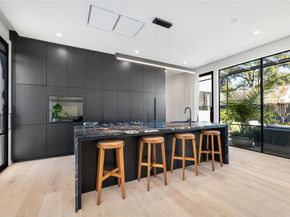 419 W 30th Street, Houston TX 77018